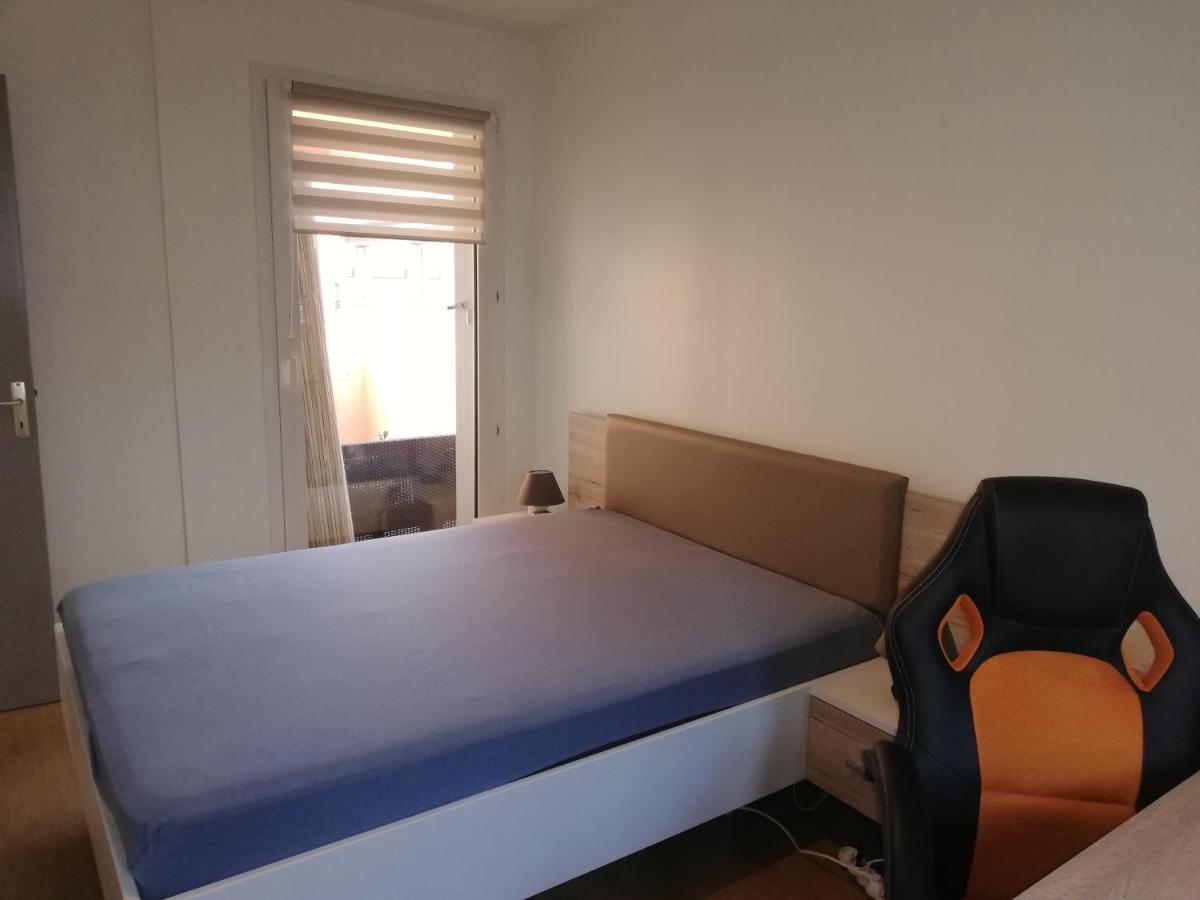Grand T3 Avec Clim, Parking Et Terrasse Privative - Agen Apartment Екстериор снимка