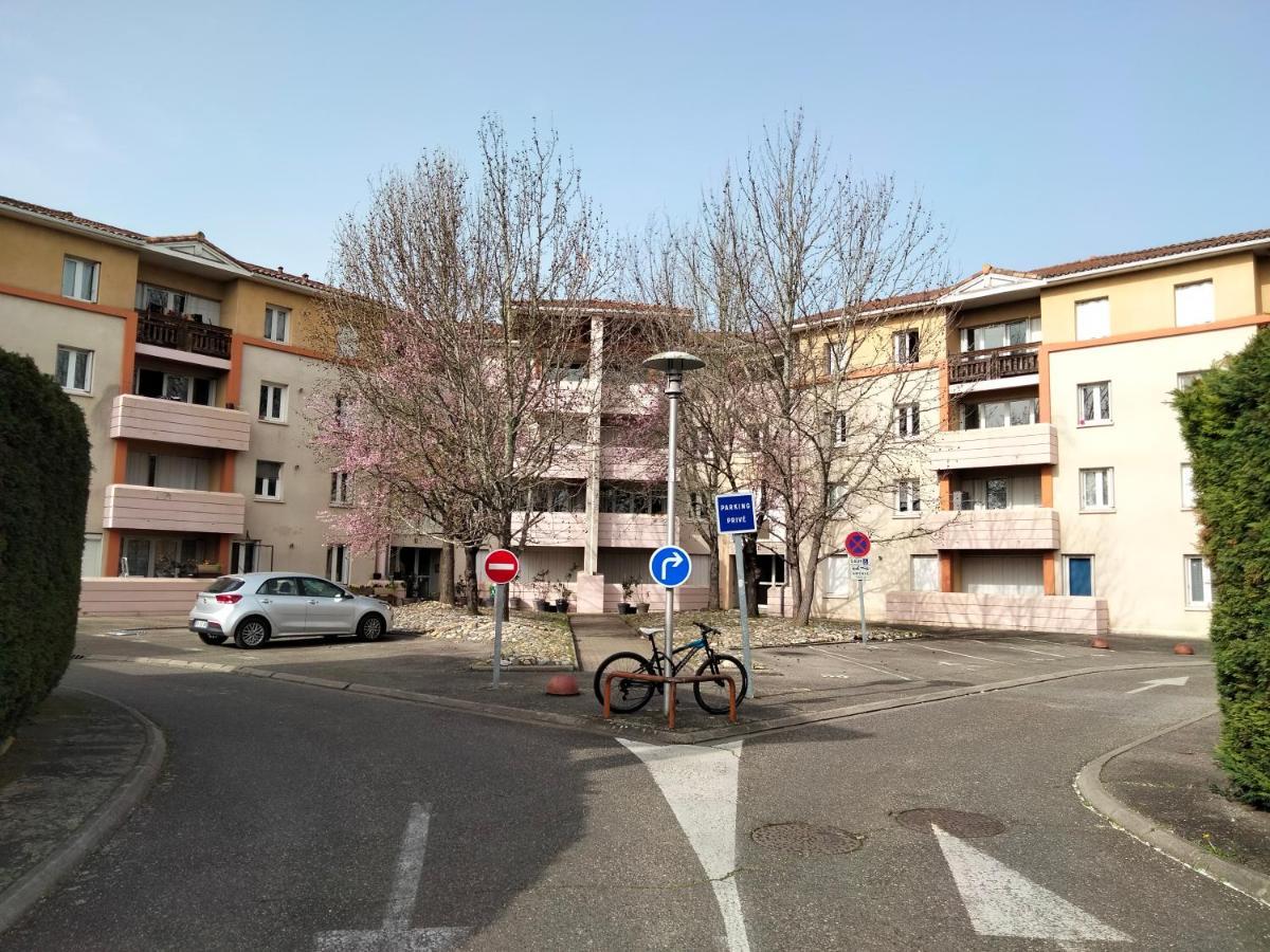 Grand T3 Avec Clim, Parking Et Terrasse Privative - Agen Apartment Екстериор снимка